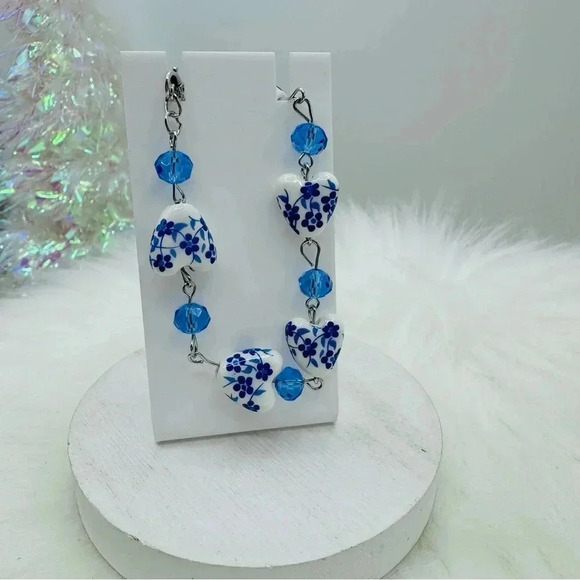 Blue & White Porcelain Heart Bead Bracelet - Picture 3 of 5